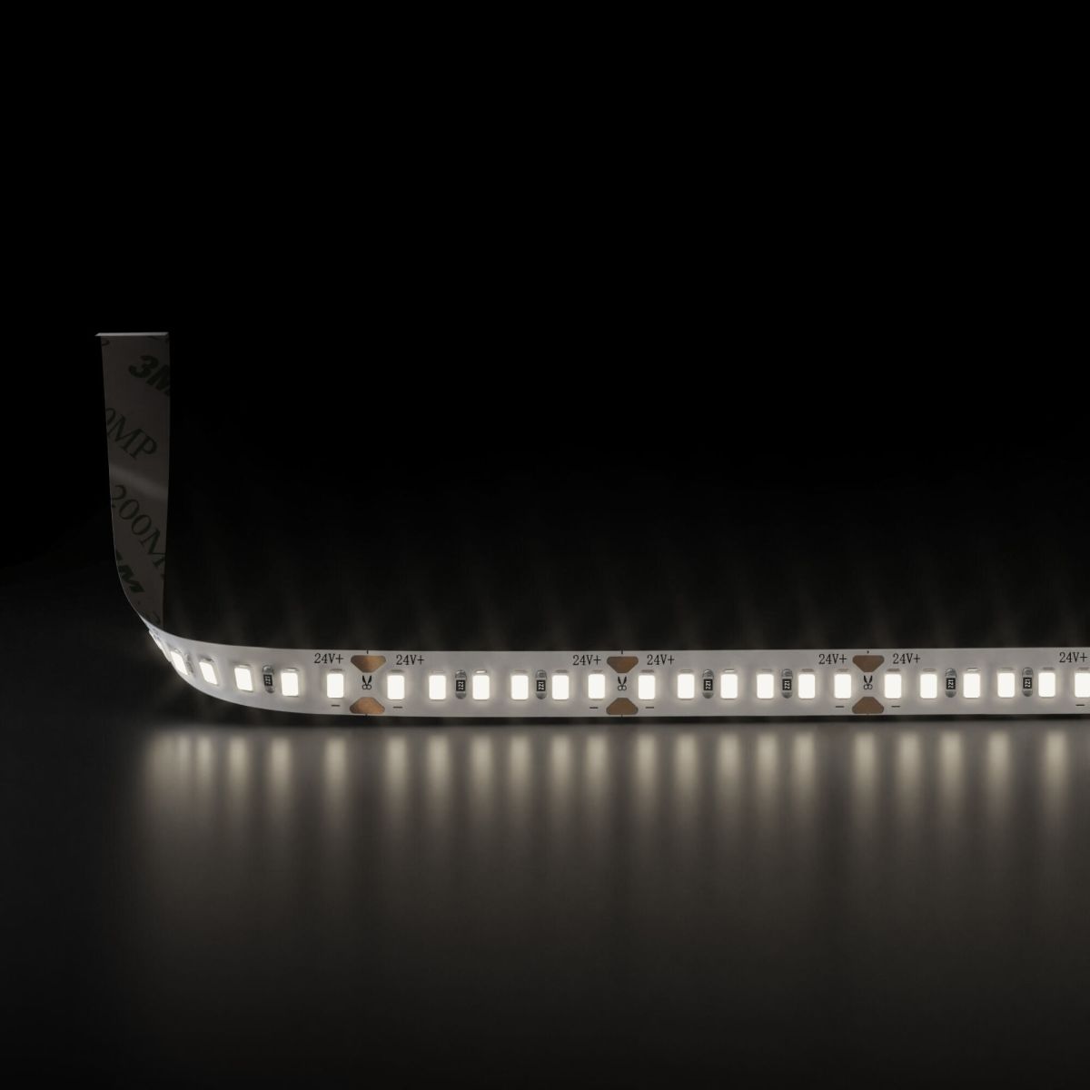 Светодиодная лента Elektrostandard 180Led 12 Вт IP20 4000K дневной белый, 5м 2835 24V 180Led 12W IP20 4690389221354 a072902 в Санкт-Петербурге