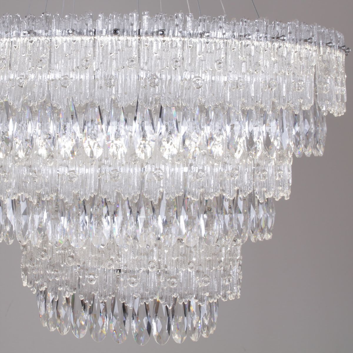 Подвесная люстра Reluce 08806-0.4-03 в Санкт-Петербурге