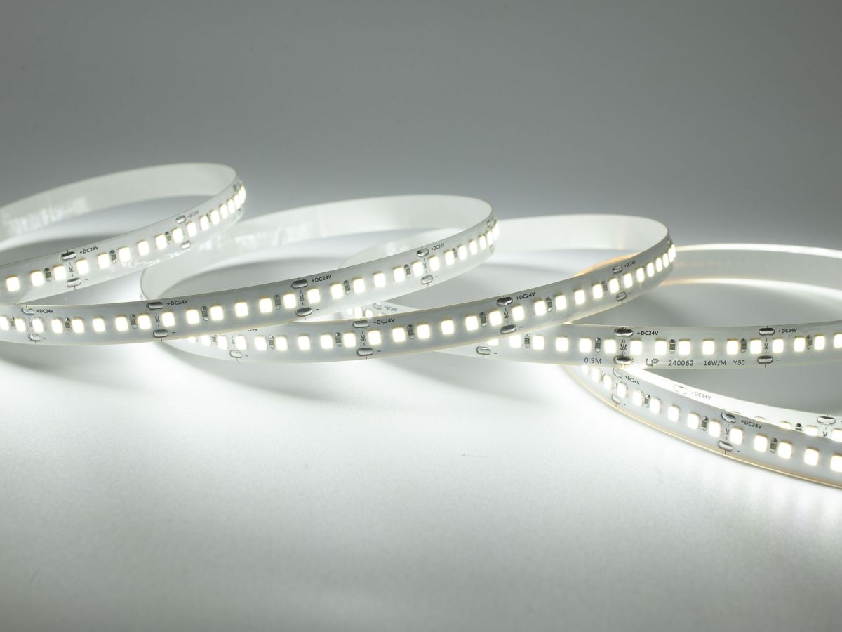 Светодиодная лента LEDS POWER 2835 180/м (16Вт/м) 24В холодная 008820 в Санкт-Петербурге