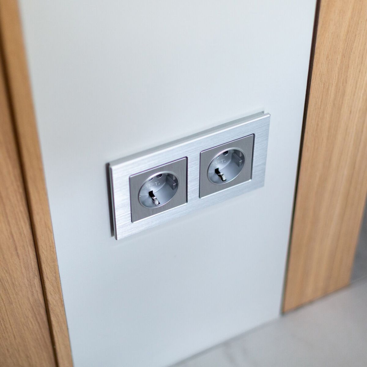 Розетка с заземлением Werkel W1171009 4690389171857 a054534 в Санкт-Петербурге