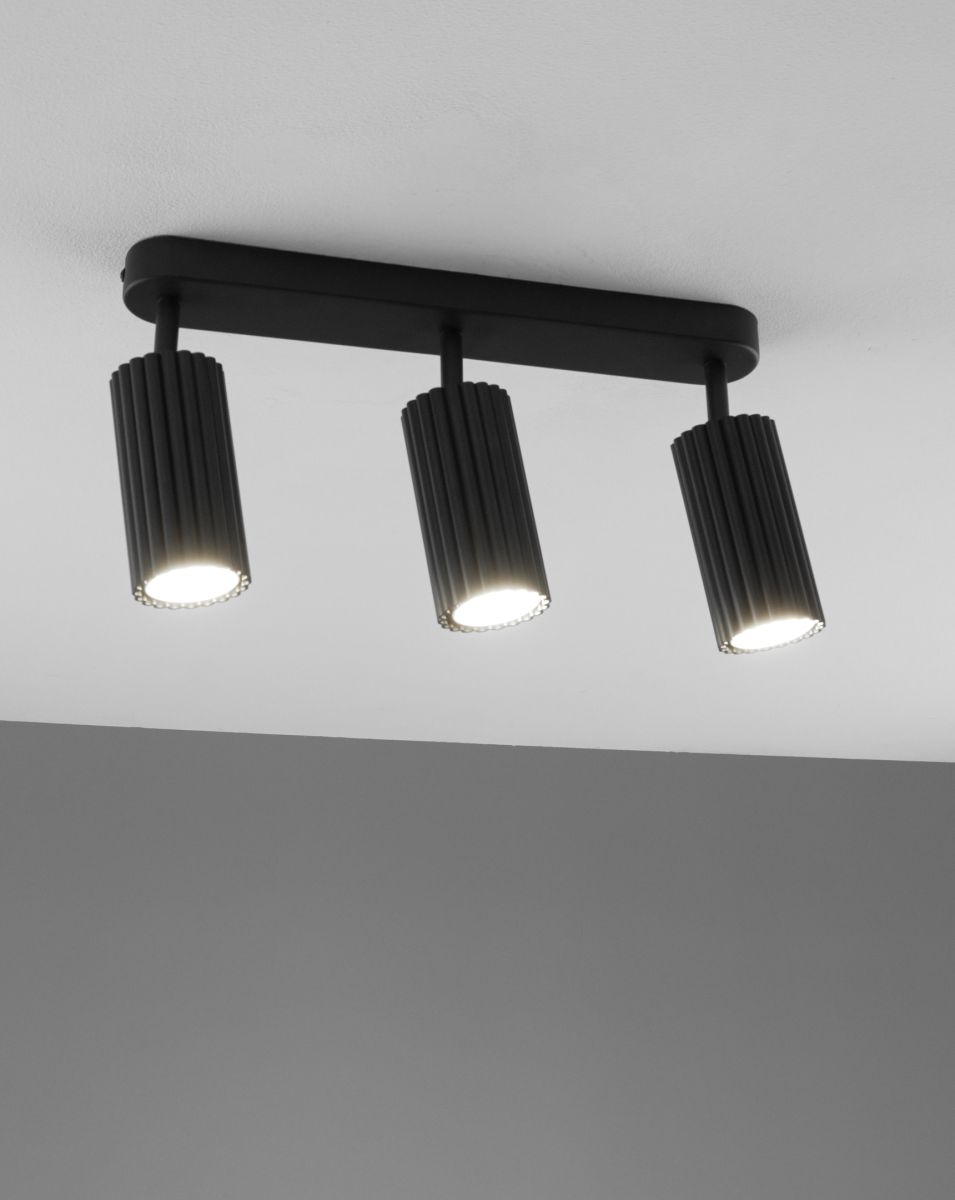 Спот Moderli Cora V11775-3C в #REGION_NAME_DECLINE_PP#