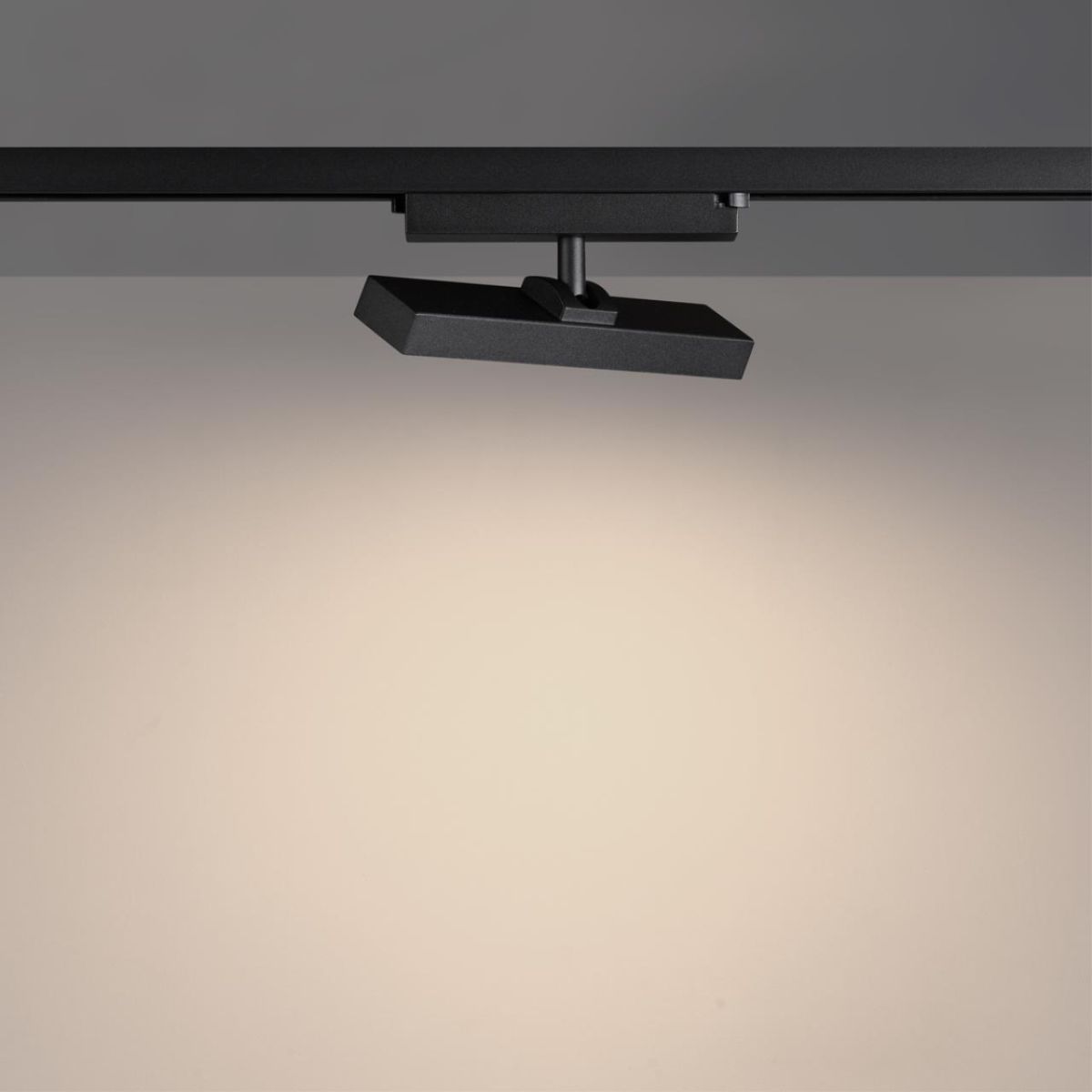 Трековый однофазный светильник с переключателем цв. температуры Novotech Port Stratus 359771 в Санкт-Петербурге