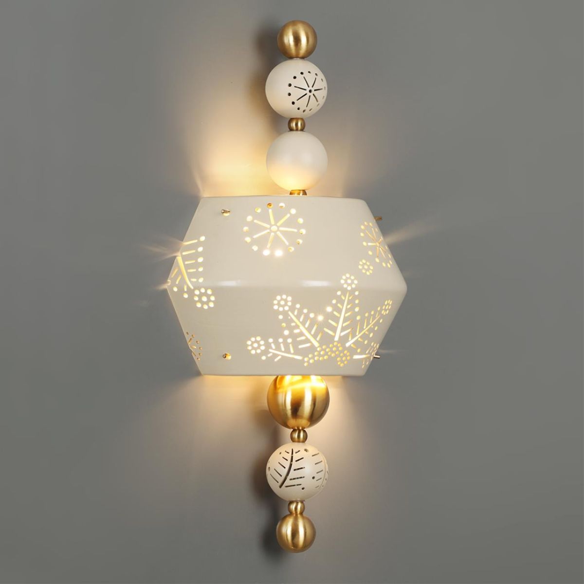 Настенный светильник Odeon Light Pendant Karelia 5444/1WA в Санкт-Петербурге