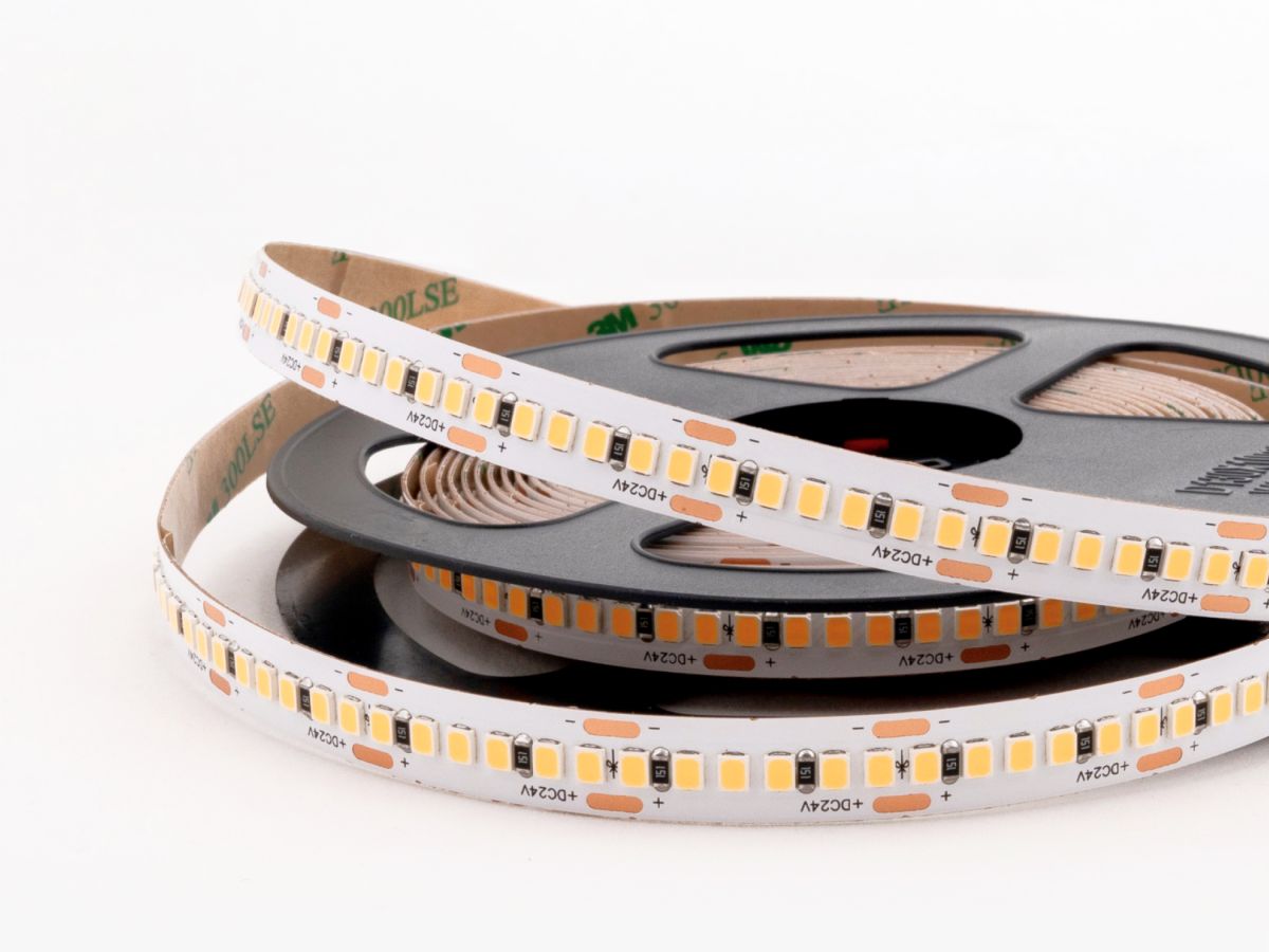 Светодиодная лента LEDS POWER 2835 240/м (18Вт/м) 24В теплая 006604 в Санкт-Петербурге