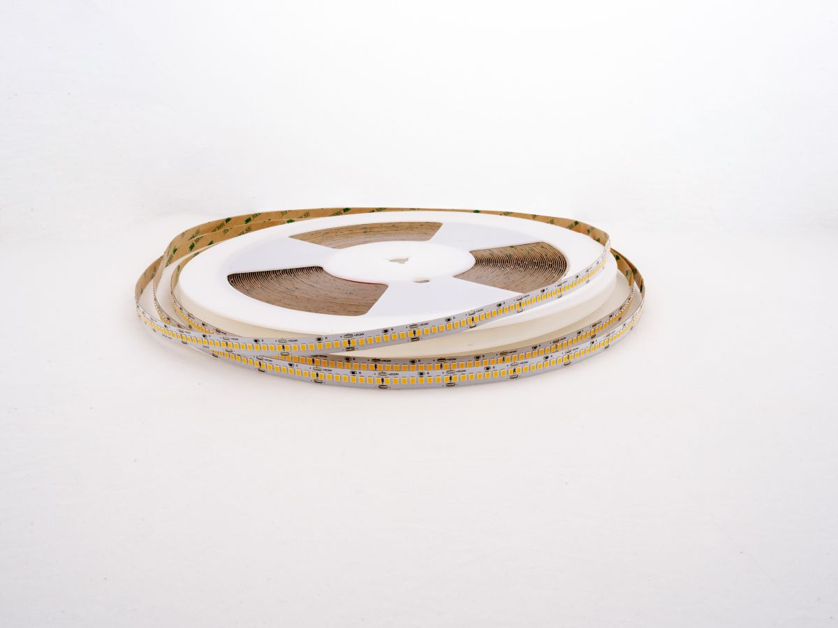 Светодиодная лента LEDS POWER 2835 240/м (22Вт/м) 24В теплая 30м/кат, серия ПРО140 005928 в #REGION_NAME_DECLINE_PP#