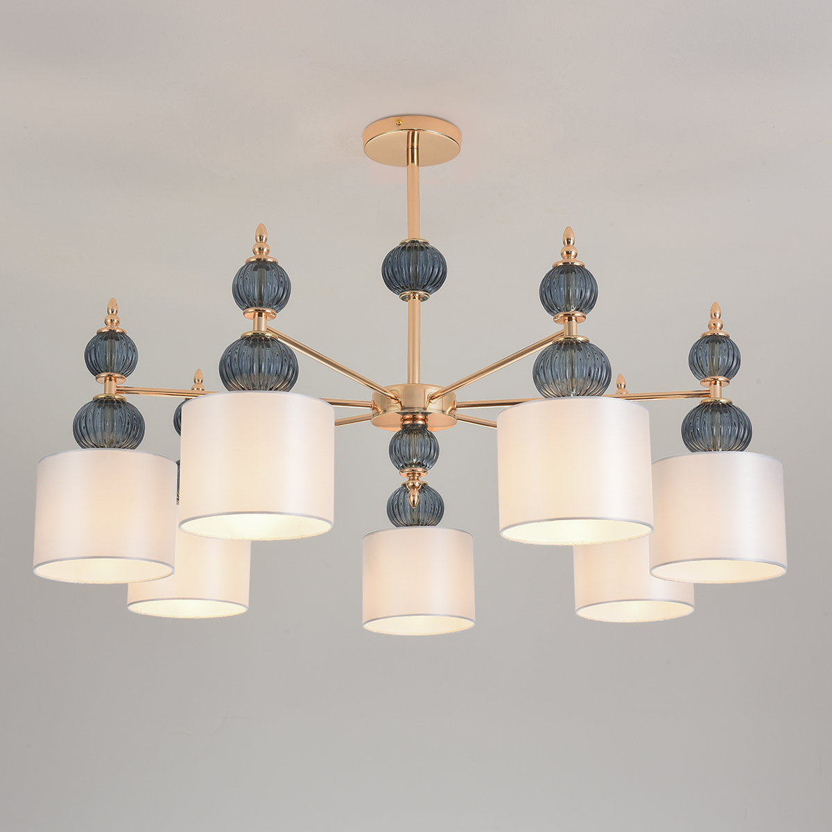 Люстра на штанге Lumion Classi Mikimito 8418/7 в Санкт-Петербурге