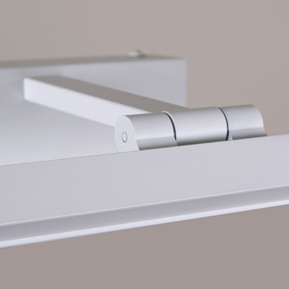 Подсветка для зеркал Reluce 07520-0.2-400 в #REGION_NAME_DECLINE_PP#