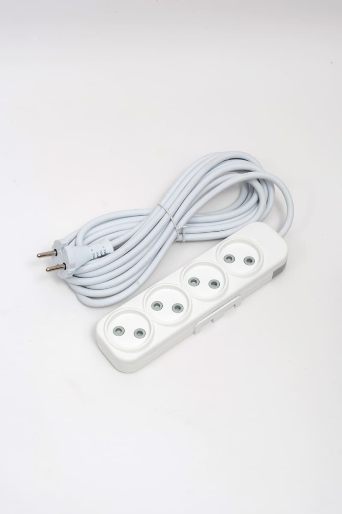 Удлинитель 4вх с защитными шторками ELBI Myra 527-010205-430 в Санкт-Петербурге