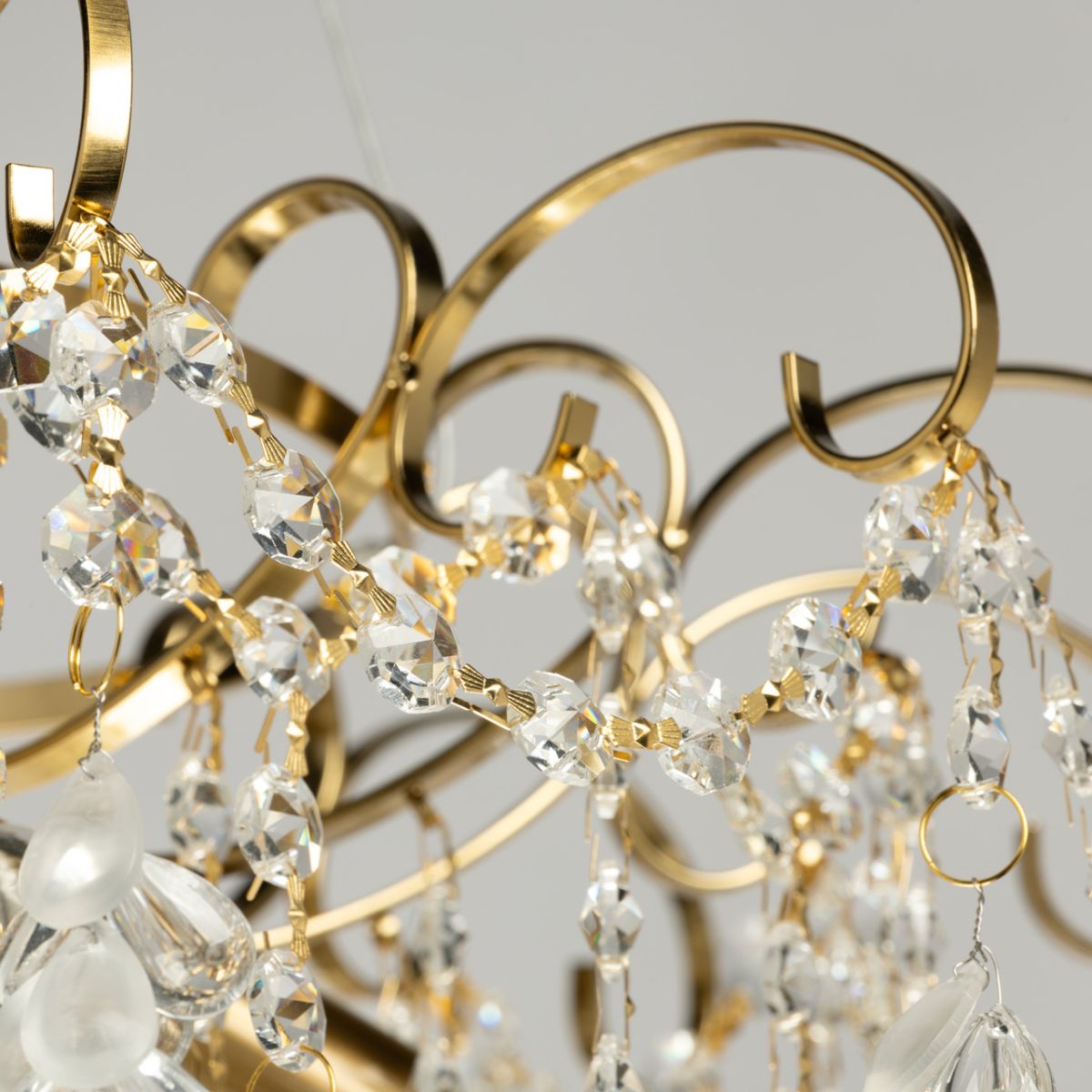 Подвесная люстра De Markt City Бриз 230011606 в Санкт-Петербурге