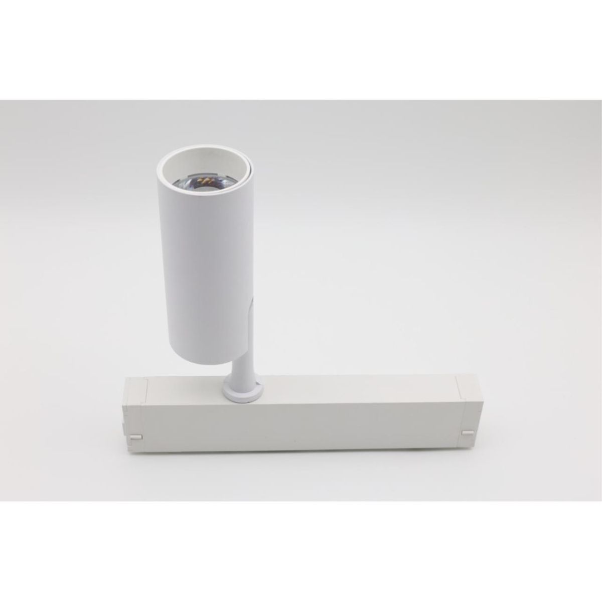 Трековый магнитный светильник Aployt Magnetic track 220 APL.0205.10.10 в Санкт-Петербурге