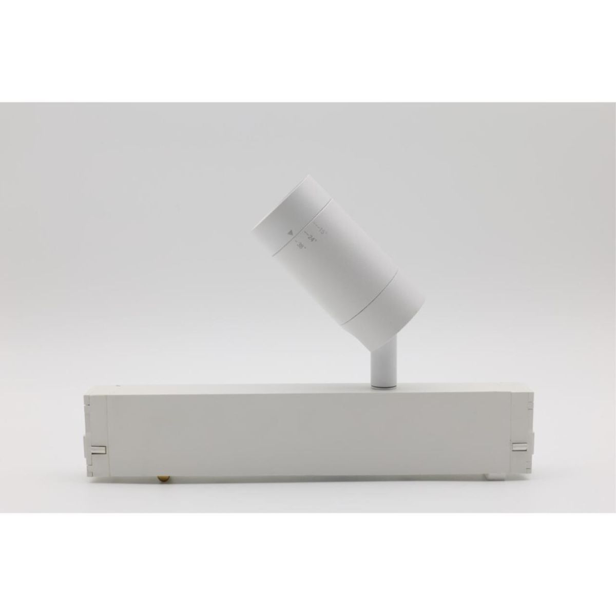 Трековый магнитный светильник Aployt Magnetic track 220 APL.0204.10.07 в Санкт-Петербурге