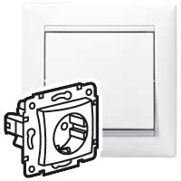 Розетка с/з Legrand Valena Classic 694280 в #REGION_NAME_DECLINE_PP#
