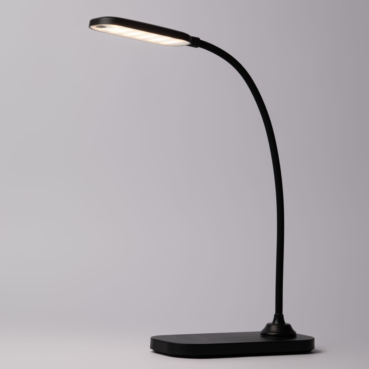 Настольная аккумуляторная лампа Эра NLED-524-6W-BK Б0068596 в Санкт-Петербурге