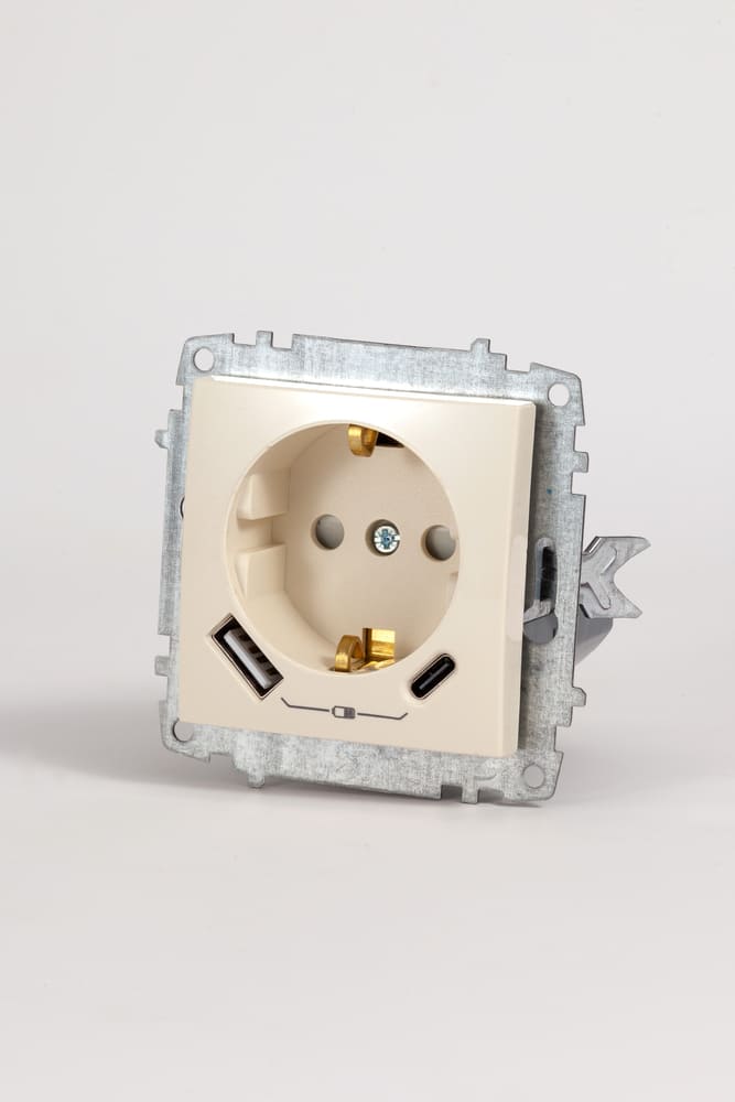 Розетка с/з зарядка (Type C+USB) ELBI Zena Vega 609-010300-334 в Санкт-Петербурге