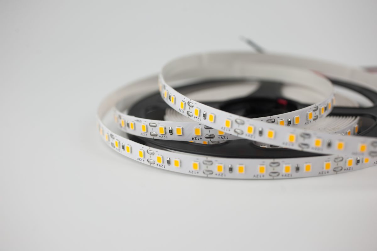 Светодиодная лента LEDS POWER 2835 120/м (10Вт/м) 12В теплая 008660 в #REGION_NAME_DECLINE_PP#