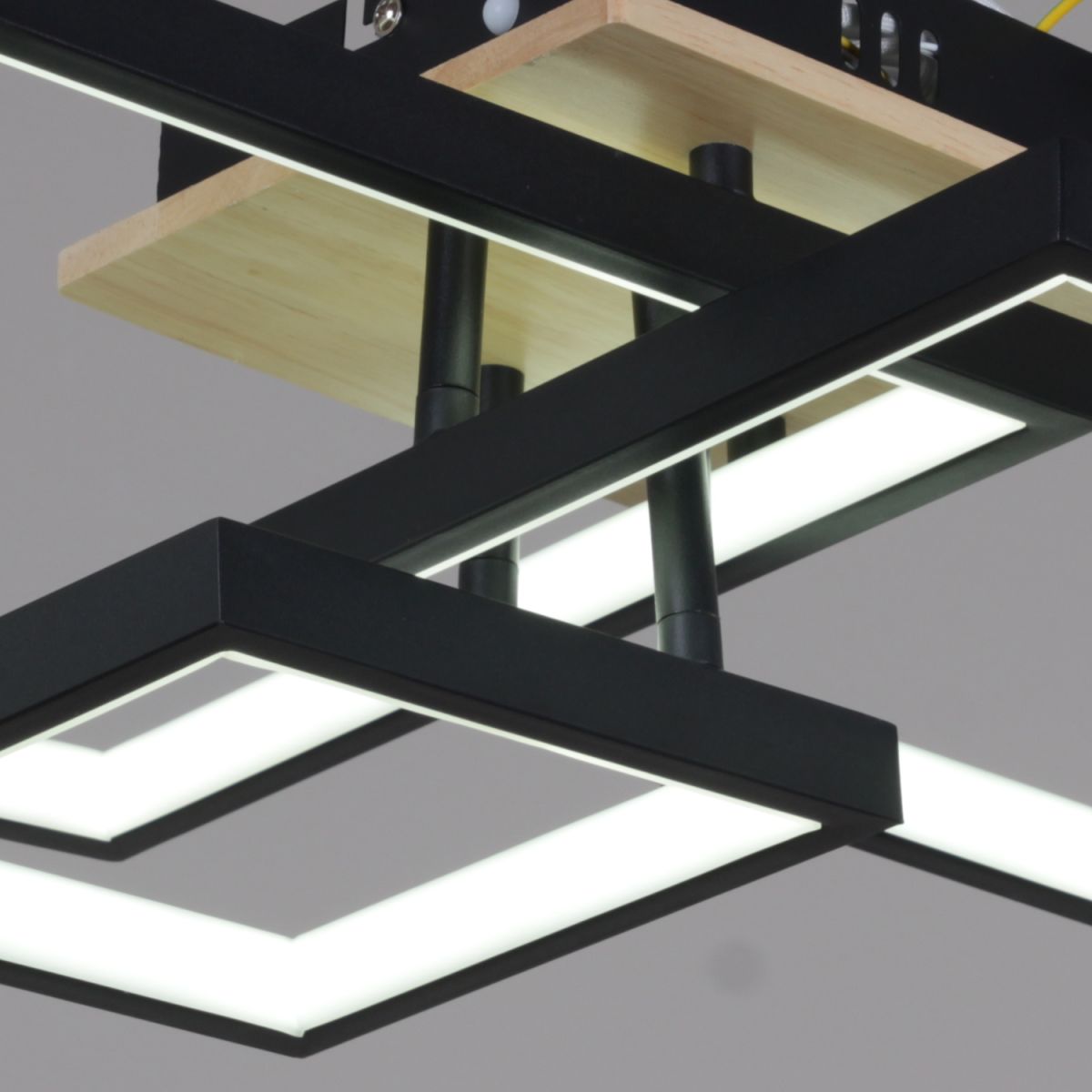 Потолочный светильник Reluce 98560-0.3-03 BK+WOOD в Санкт-Петербурге