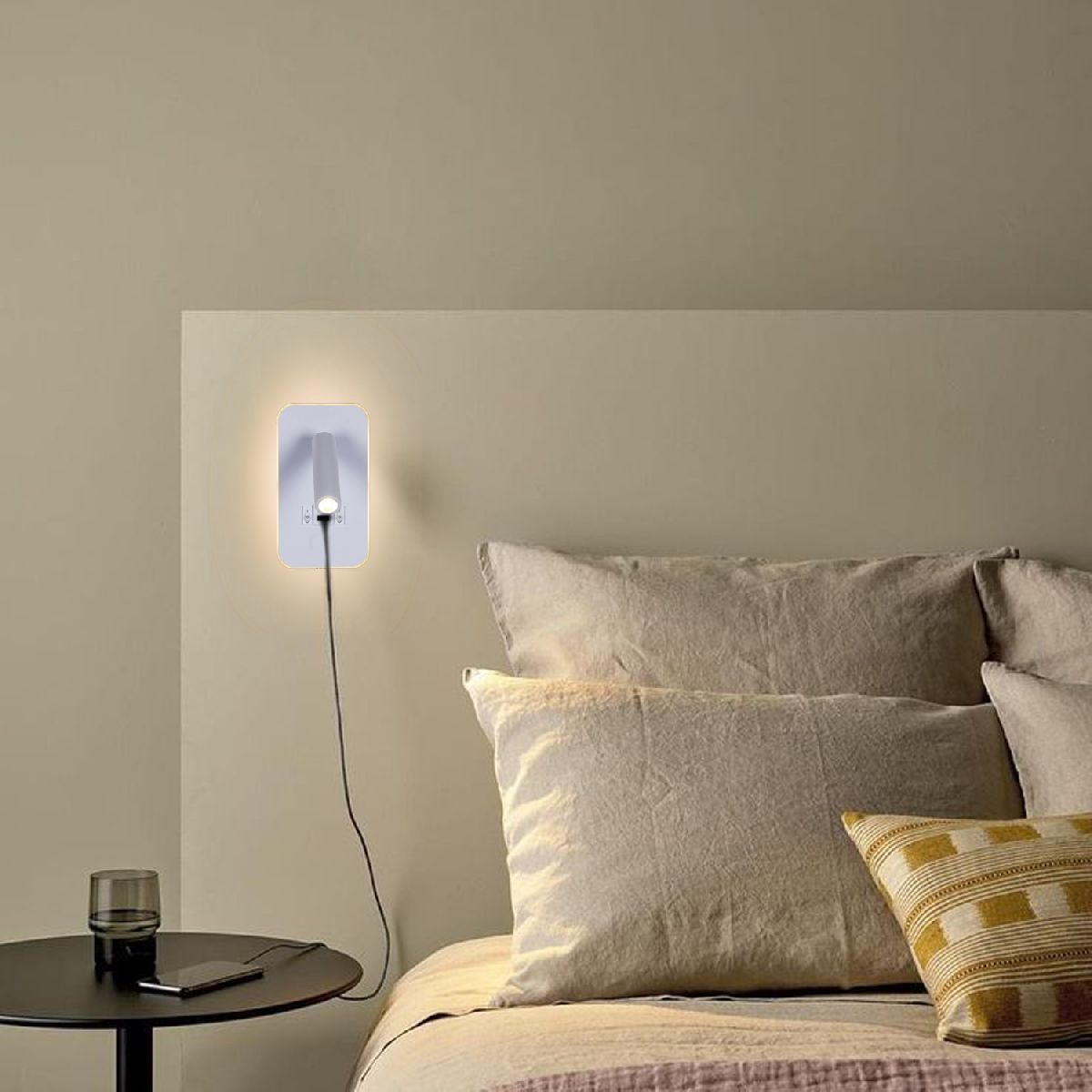 Спот Reluce 86204-9.2-001KT LED12W+USB WT в Санкт-Петербурге