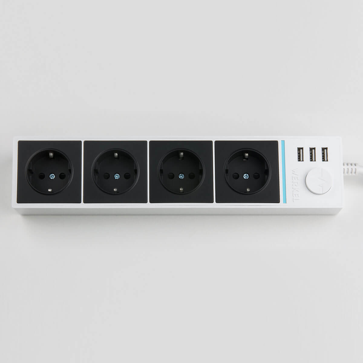 Розеточный блок 4гн 3USB х 1,7м с/з Werkel WL20-04-03 4690389128387 в Санкт-Петербурге