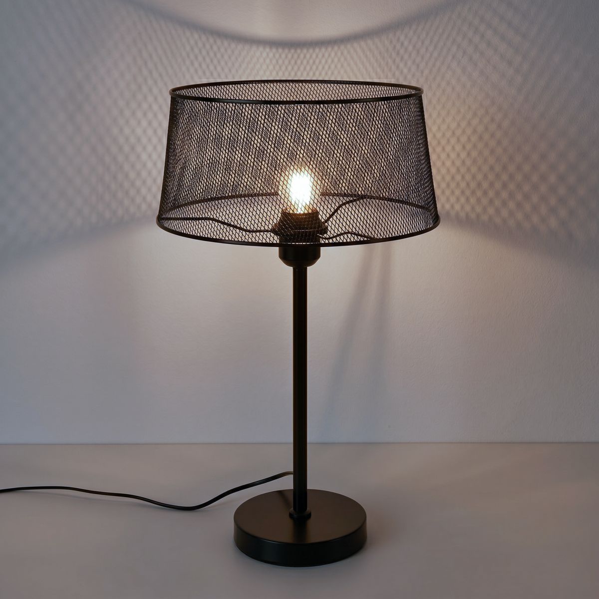 Настольная лампа Freya Cobweb FR4024TL-01B1 в #REGION_NAME_DECLINE_PP#