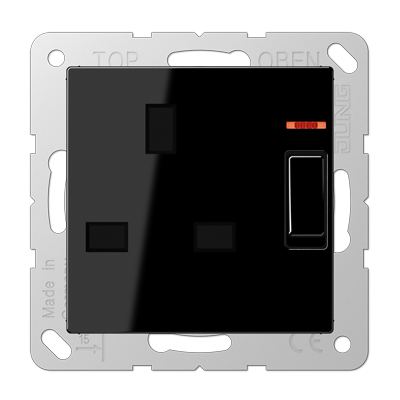 Розетка британского стандарта с выключателем Jung A3171KOSW в Санкт-Петербурге