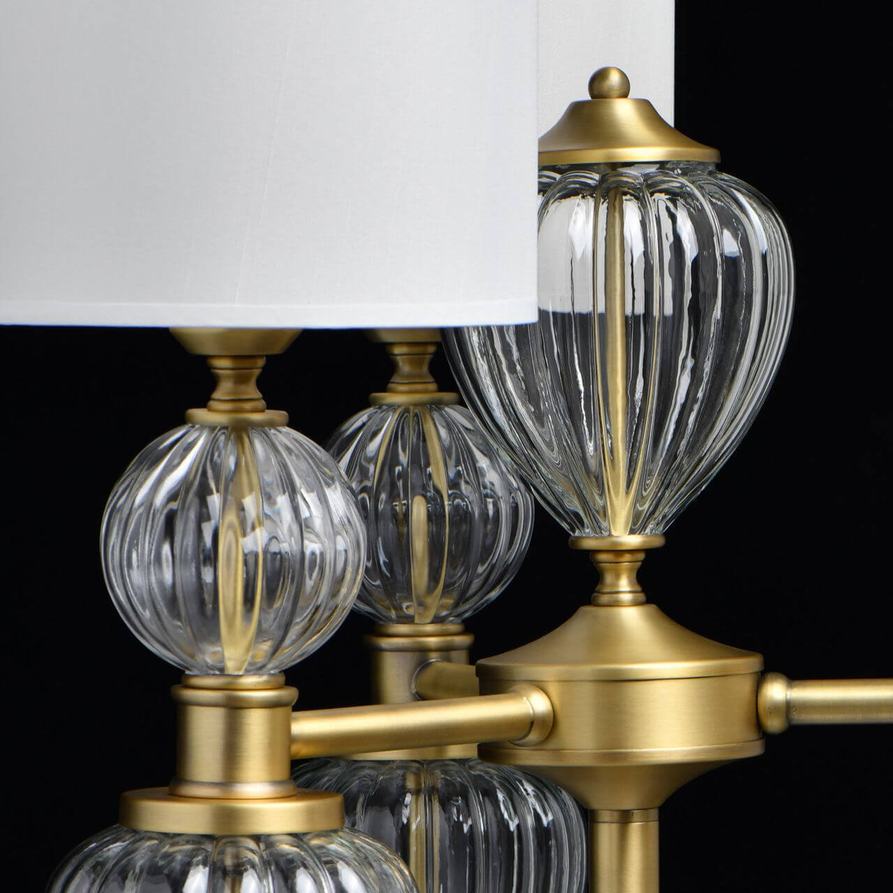 Торшер Chiaro Оделия 1 619041503 в #REGION_NAME_DECLINE_PP#