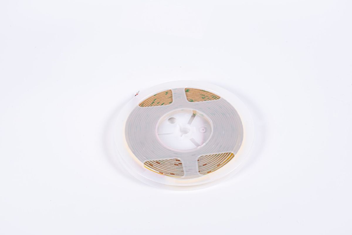 Светодиодная лента Fiberli 480S-30 24В 9,6Вт/м 3000К IP20 12840202 в Санкт-Петербурге