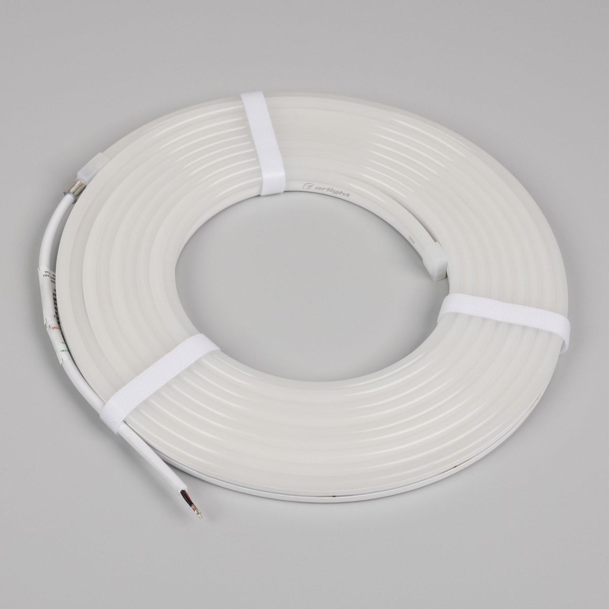 Светодиодная герметичная лента Arlight HALO-SIDE-A160-06x13mm 24V Warm3000 (10 W/m, IP67, 5m, wire x1) 053366 в #REGION_NAME_DECLINE_PP#