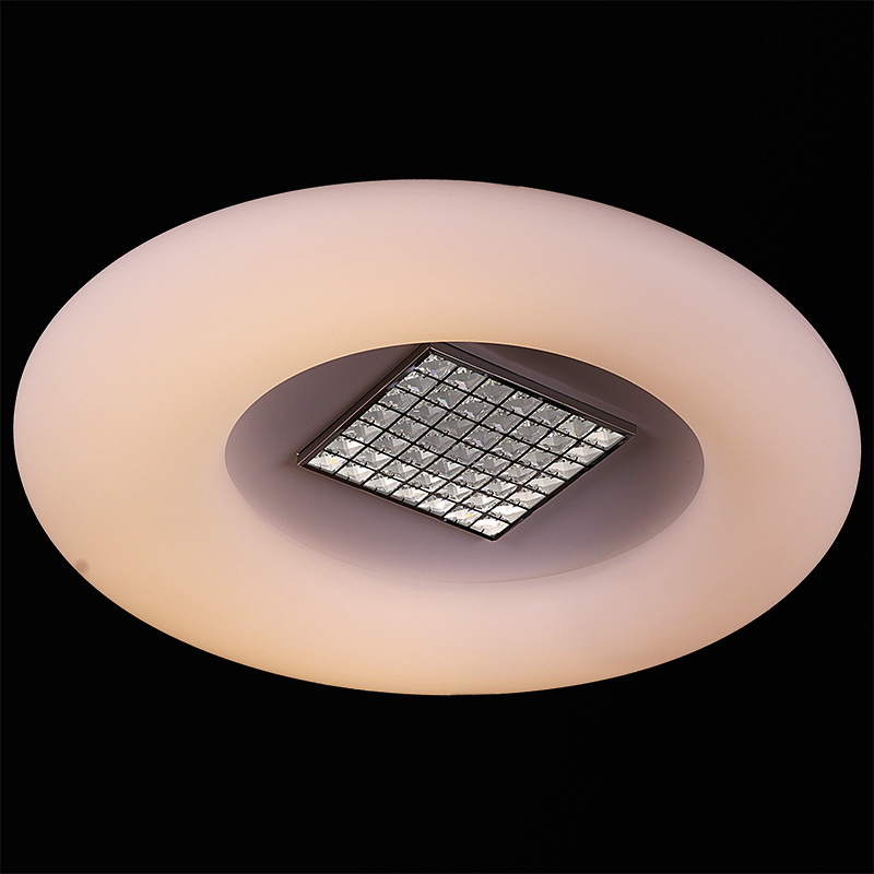 Потолочная люстра Reluce 09969-0.3-115W WT в #REGION_NAME_DECLINE_PP#