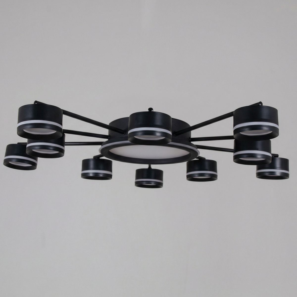 Потолочная люстра Reluce 20590-0.3-5+5+1 Black в Санкт-Петербурге