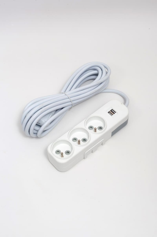 Удлинитель 3вх с защитными шторками USB UPS ELBI Myra 527-010205-326 в Санкт-Петербурге