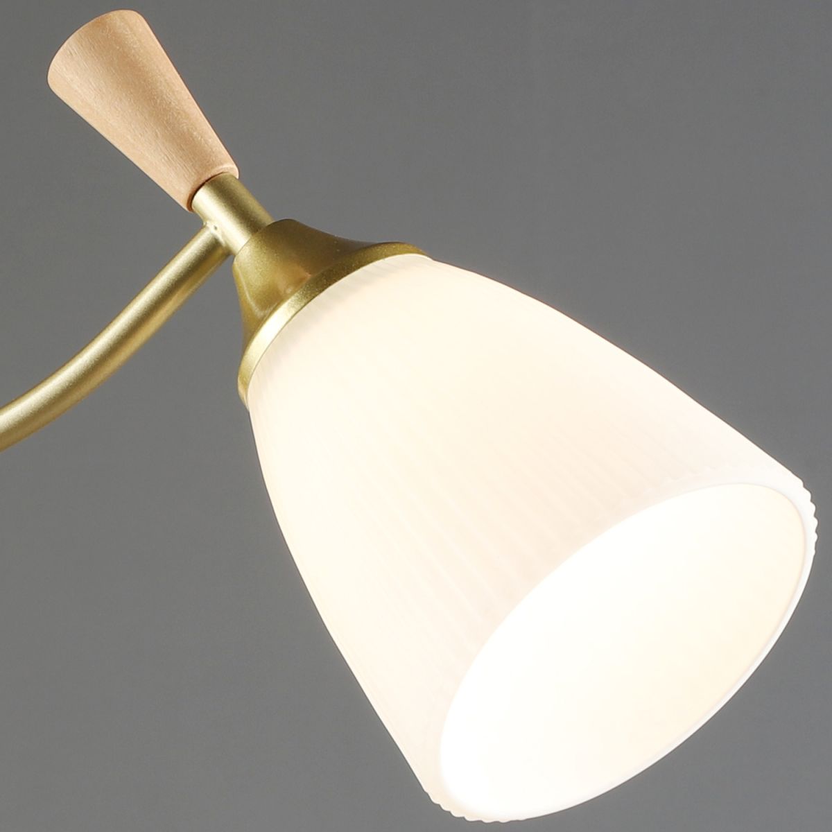Люстра на штанге Reluce 38960-0.3-03 GD+WOOD в Санкт-Петербурге
