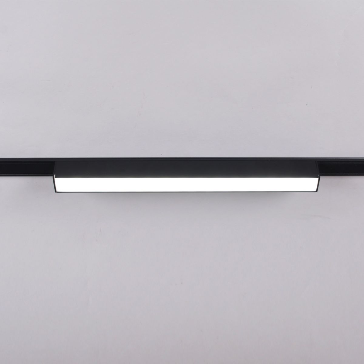 Трековый магнитный светильник Reluce 13003-9.3-001UR magnetic LED10W BK CCT+SMART в Санкт-Петербурге