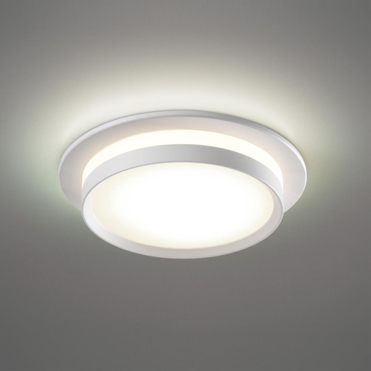 Встраиваемый светильник Novotech Wir Lirio 371035 в Санкт-Петербурге