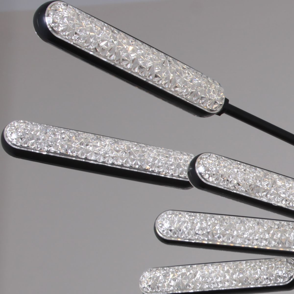 Потолочная люстра Reluce 97290-0.3-12 BK в #REGION_NAME_DECLINE_PP#