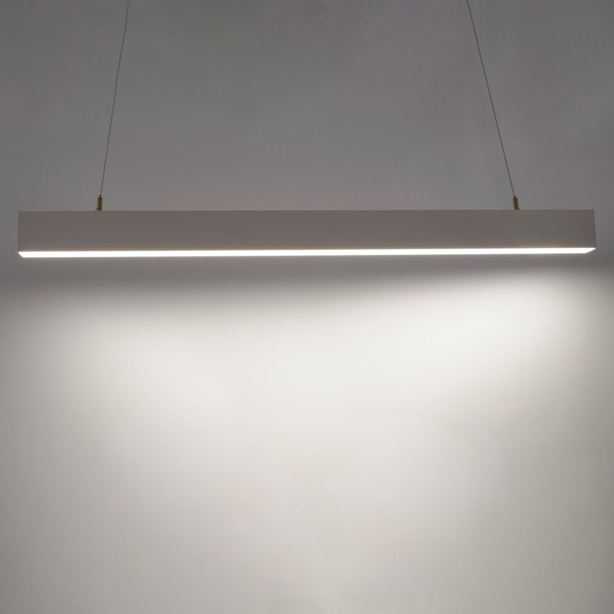 Линейный подвесной светильник Uniel UL-00013499 ULO-K10D 30W/4000K/L120 IP40 WHITE в Санкт-Петербурге