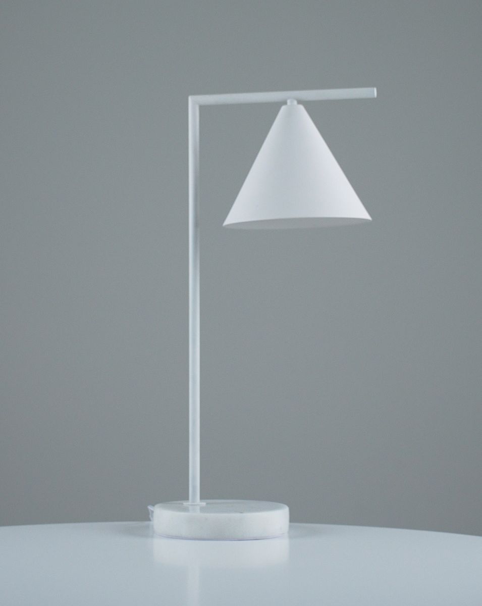 Настольная лампа Moderli Omaha V11596-1T в Санкт-Петербурге