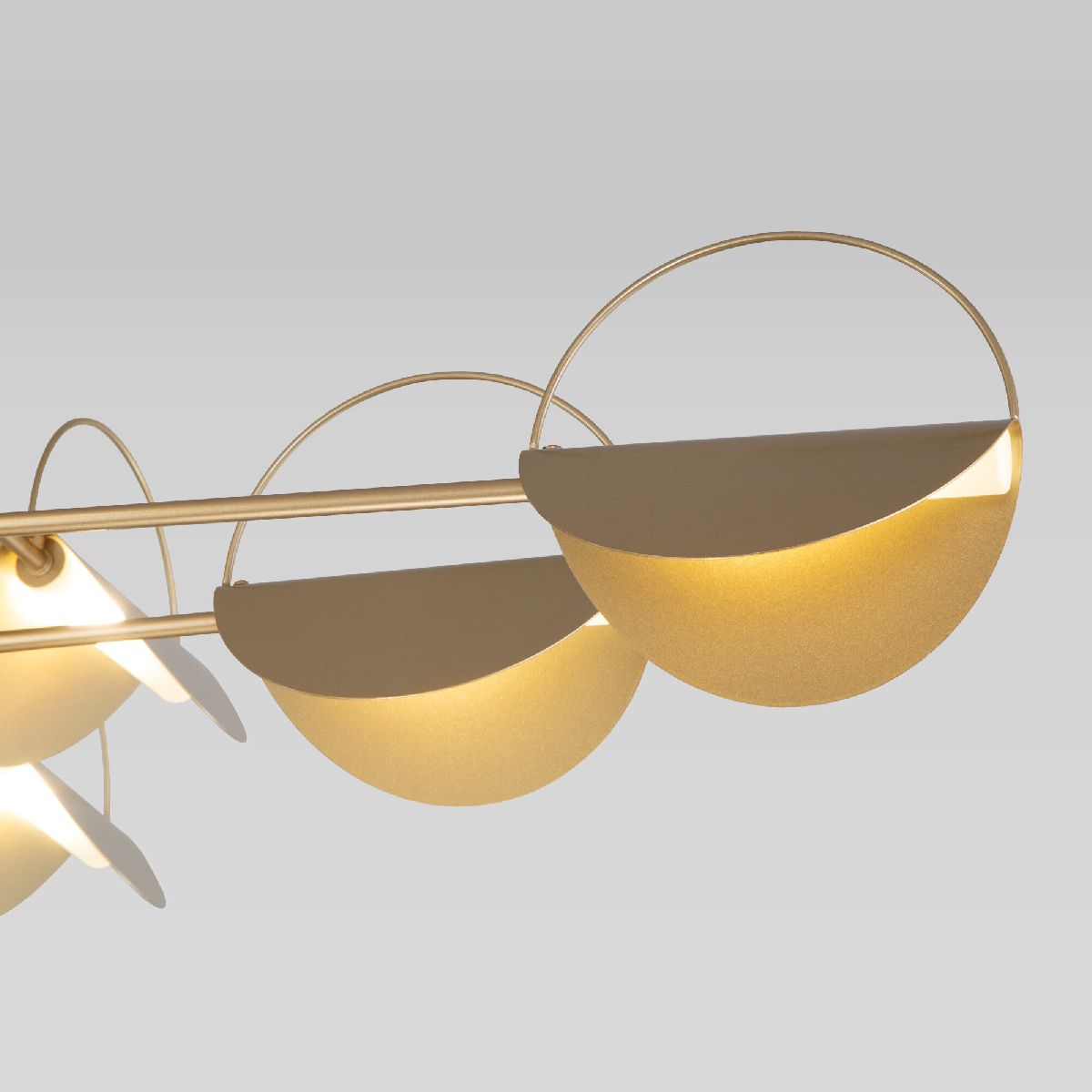 Потолочная люстра Eurosvet Grazia 70148/8 золото Smart a062039 в #REGION_NAME_DECLINE_PP#