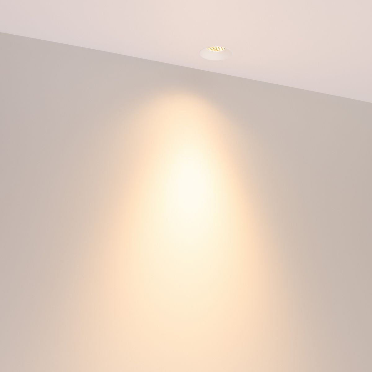 Светильник безрамочный Arlight DL-INTRAL-R39-6W Warm3000 (Белый RAL9003, 50 deg, 230V) (IP20 Металл) 064944 в Санкт-Петербурге