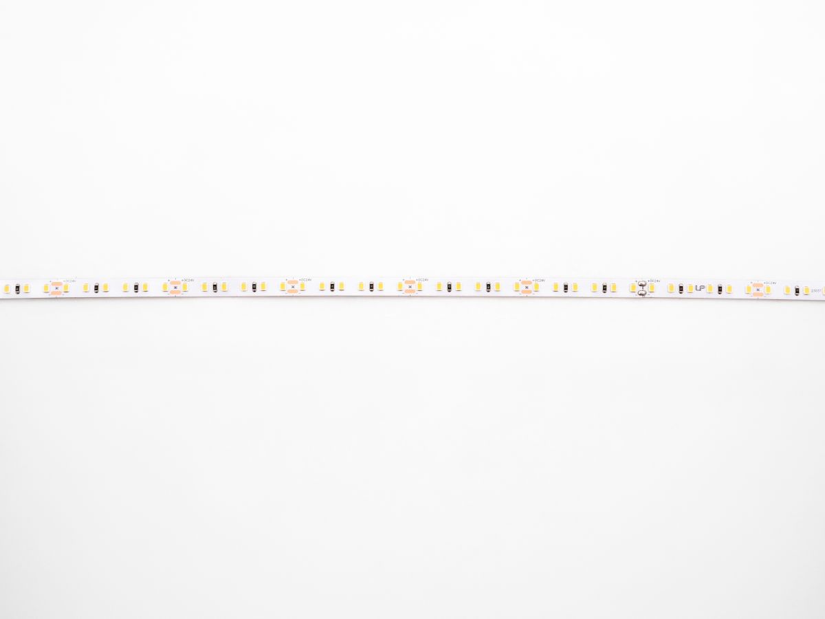 Светодиодная лента LEDS POWER 2835 120/м (5Вт/м) 24В нейтральная 005874 в #REGION_NAME_DECLINE_PP#