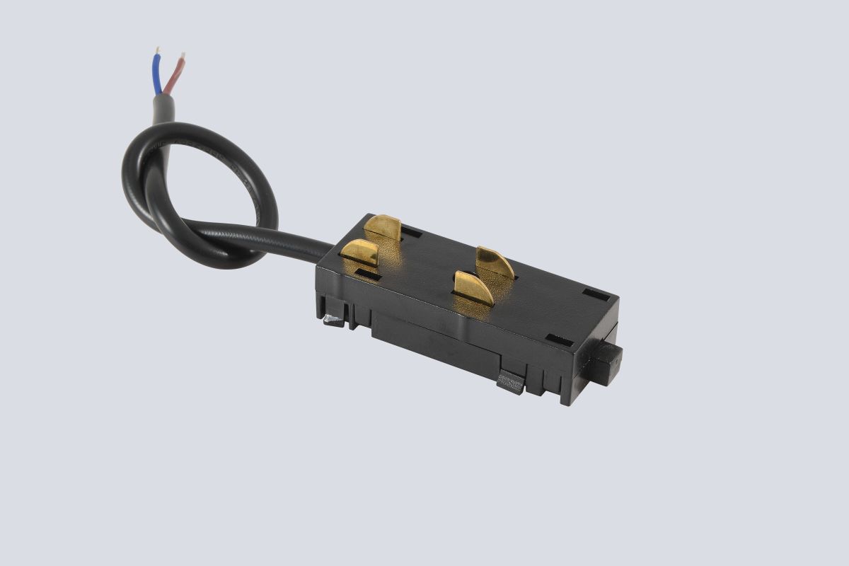 Питание для накладного шинопровода Crystal Lux Space 220 CLT 0.205 02 L2000 BL в #REGION_NAME_DECLINE_PP#