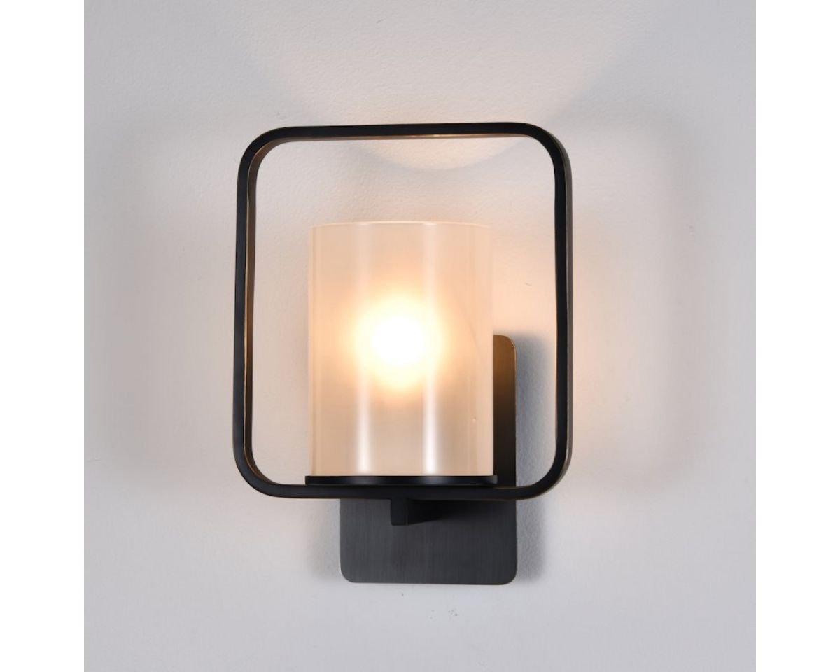 Бра Newport 3951/A black+gold М0071733 в #REGION_NAME_DECLINE_PP#