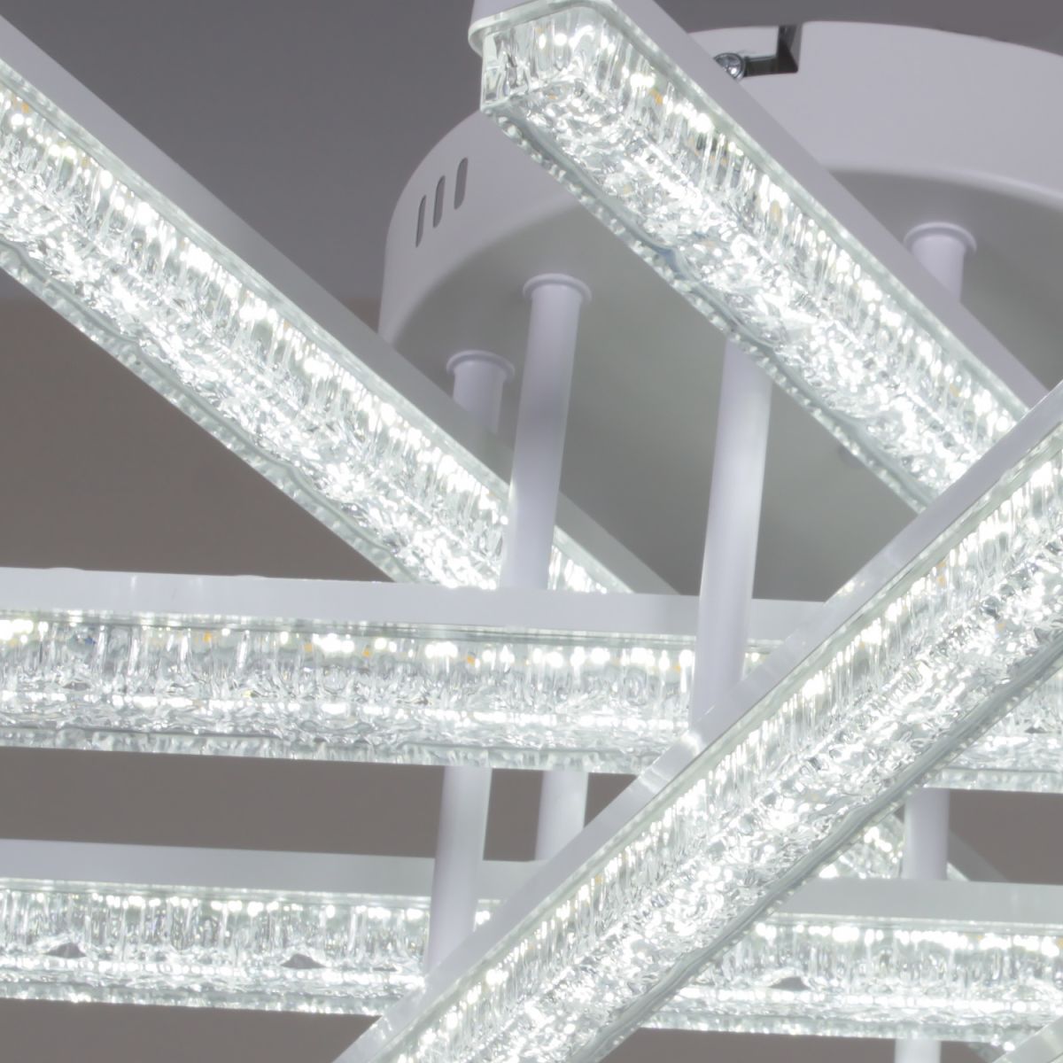 Потолочный светильник Reluce 78290-0.3-06 WH в #REGION_NAME_DECLINE_PP#