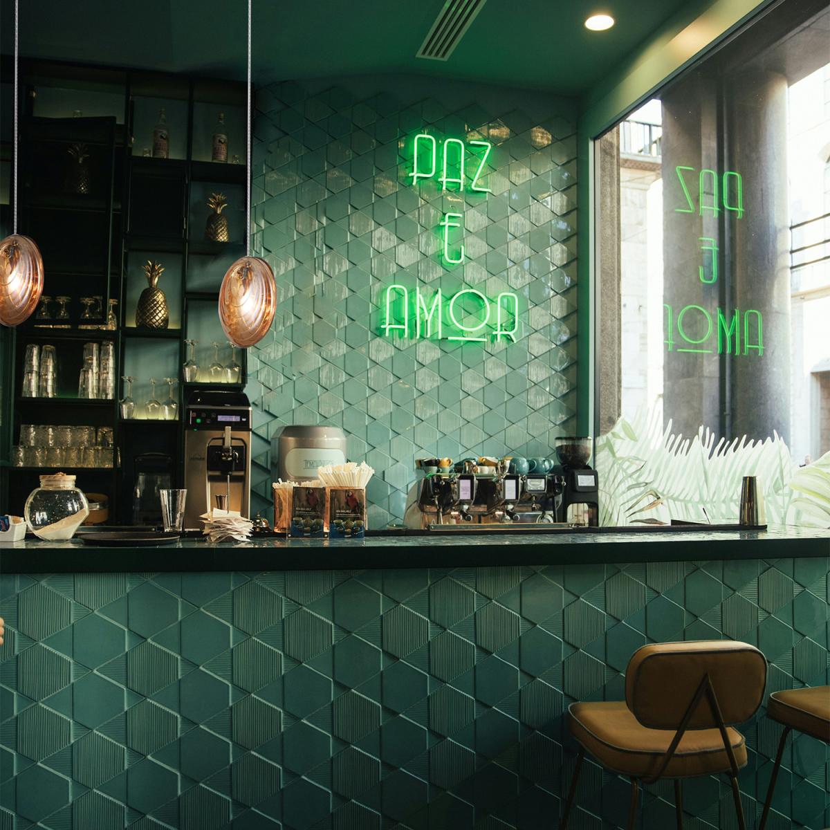 Люстра на штанге F-Promo Media 4485-6C в #REGION_NAME_DECLINE_PP#