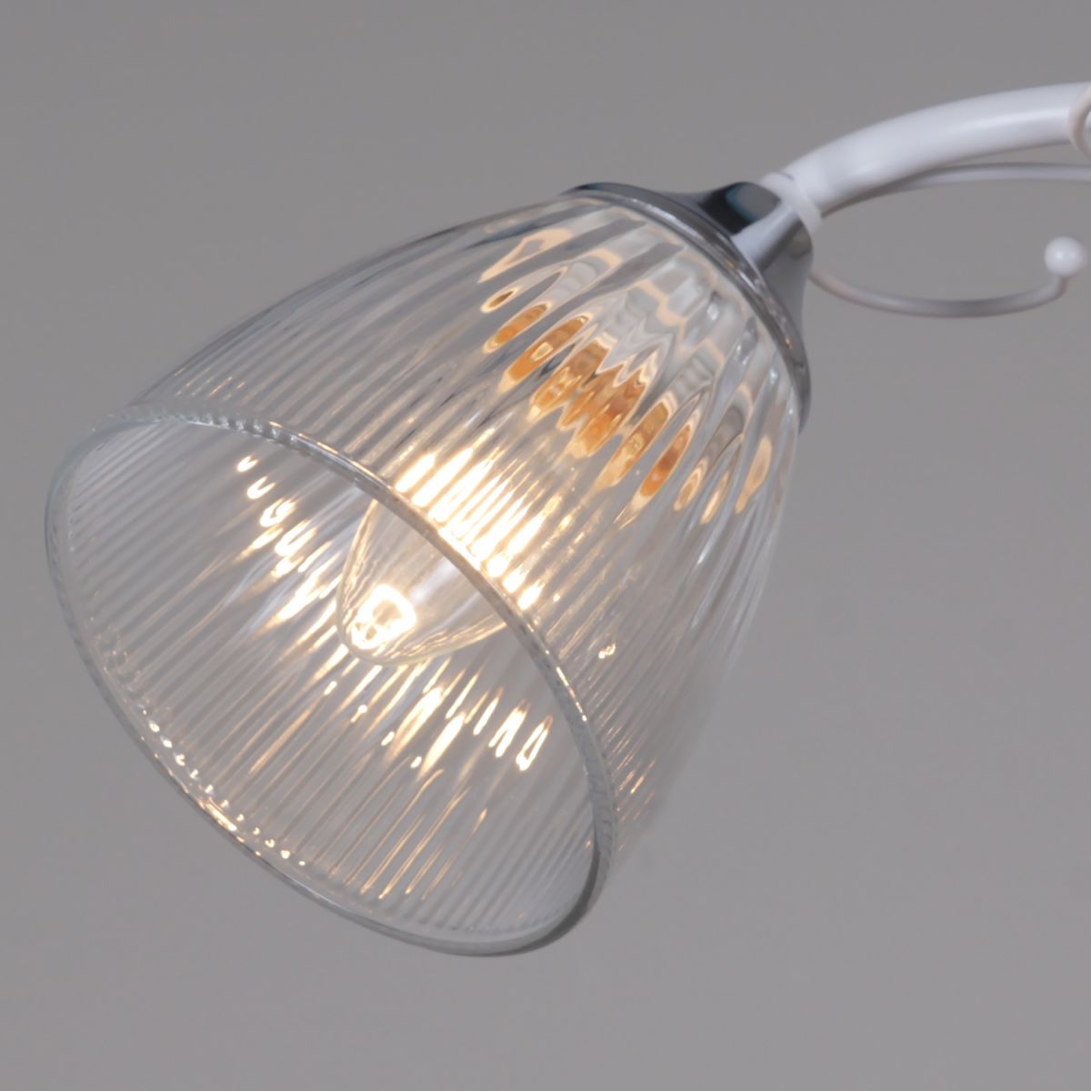 Потолочный светильник Reluce 55560-0.3-03 WH+CR в Санкт-Петербурге