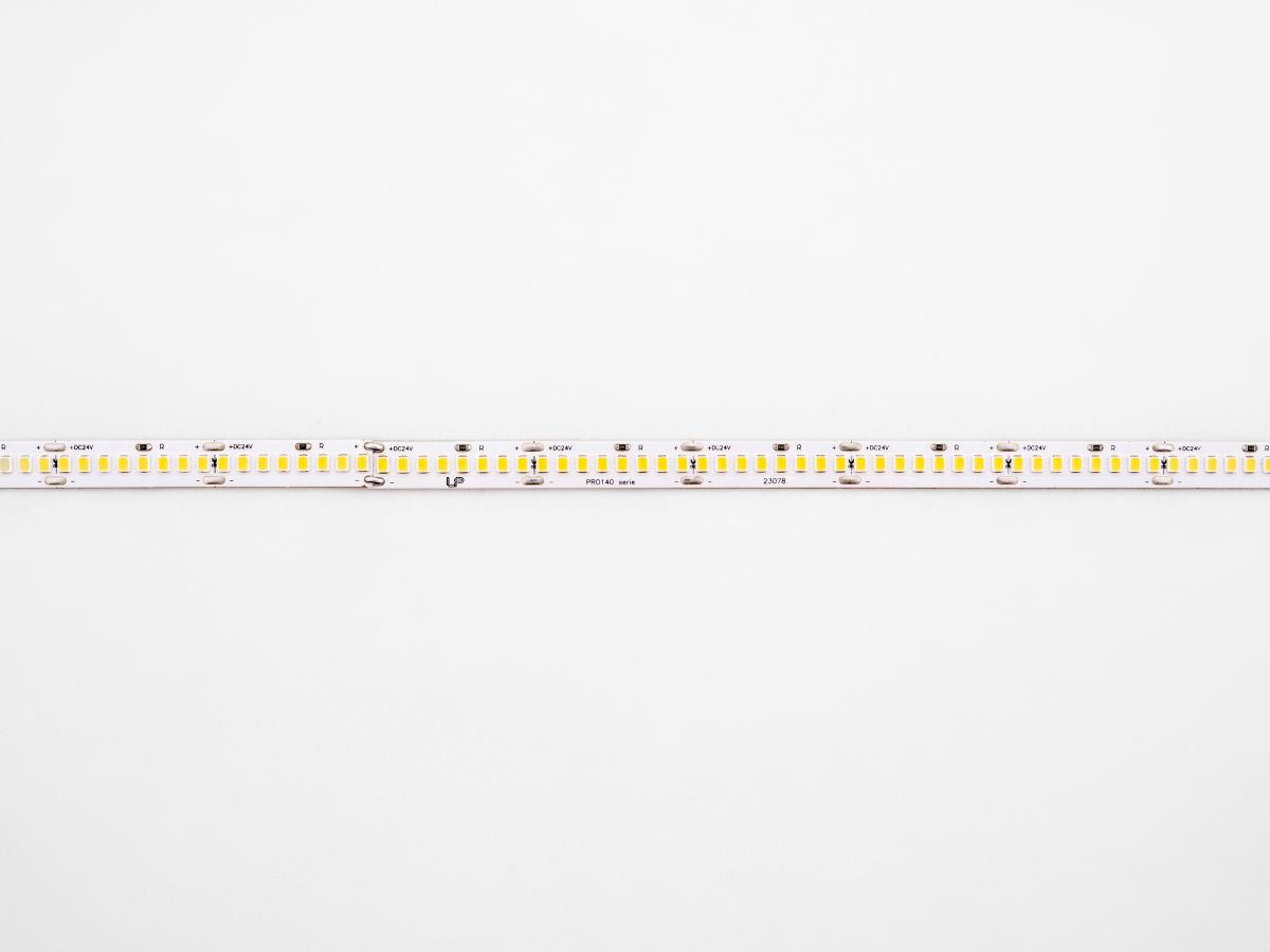 Светодиодная лента LEDS POWER 2835 240/м (22Вт/м) 24В нейтральная, серия ПРО140 005263 в #REGION_NAME_DECLINE_PP#