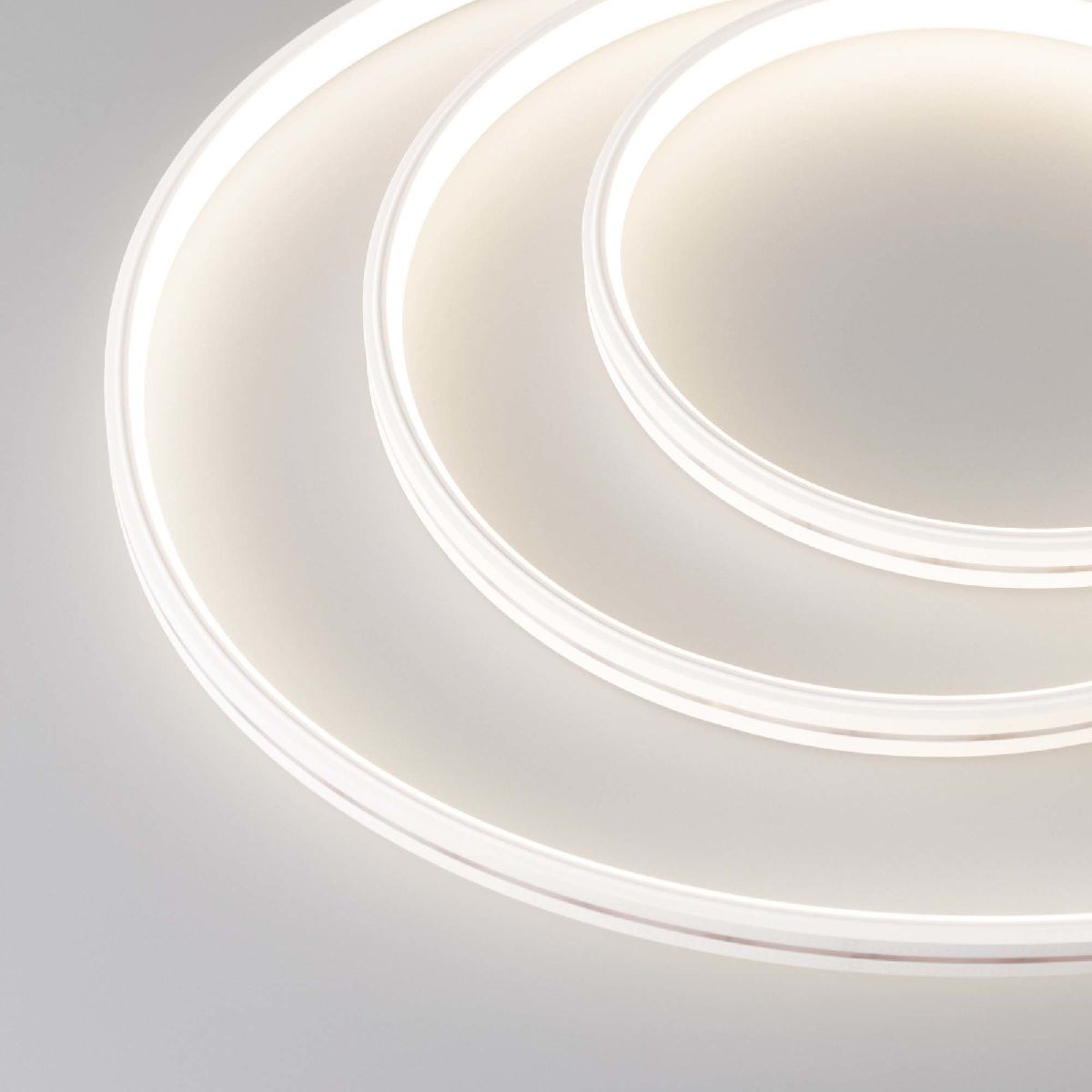 Лента герметичная Arlight MOONLIGHT-TOP-X320-11x7mm 24V Warm2300 (10 W/m, IP65, CSP, 5m, wire x2) 039446 в Санкт-Петербурге