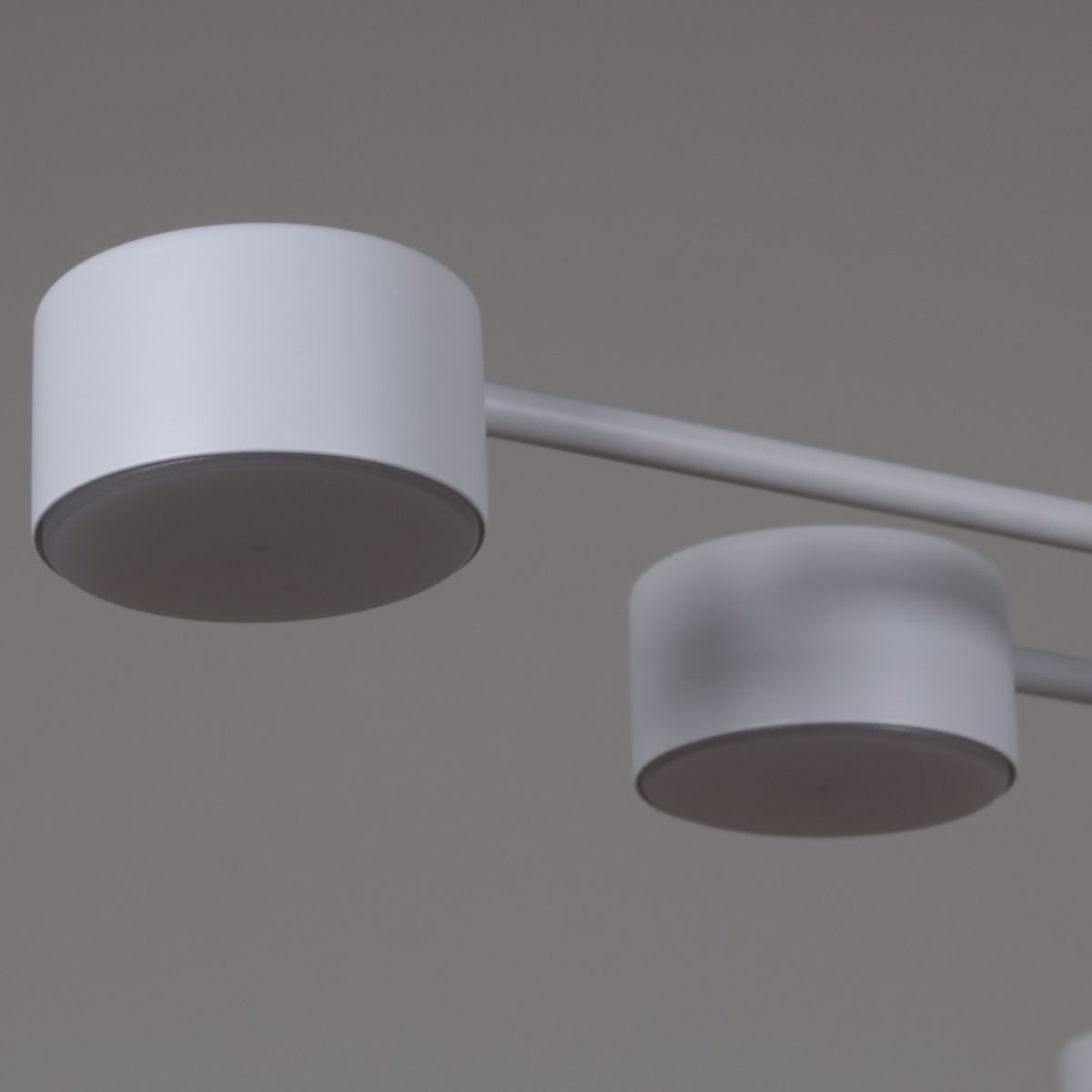 Люстра на штанге Reluce 03708-0.3-08 WT GX53 в #REGION_NAME_DECLINE_PP#