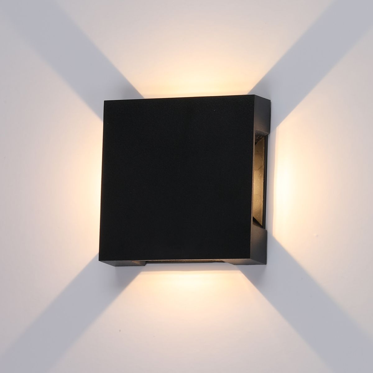 Уличный настенный светильник Uniel ULU-P33D-4W/4000K IP65 BLACK UL-00013621 в Санкт-Петербурге