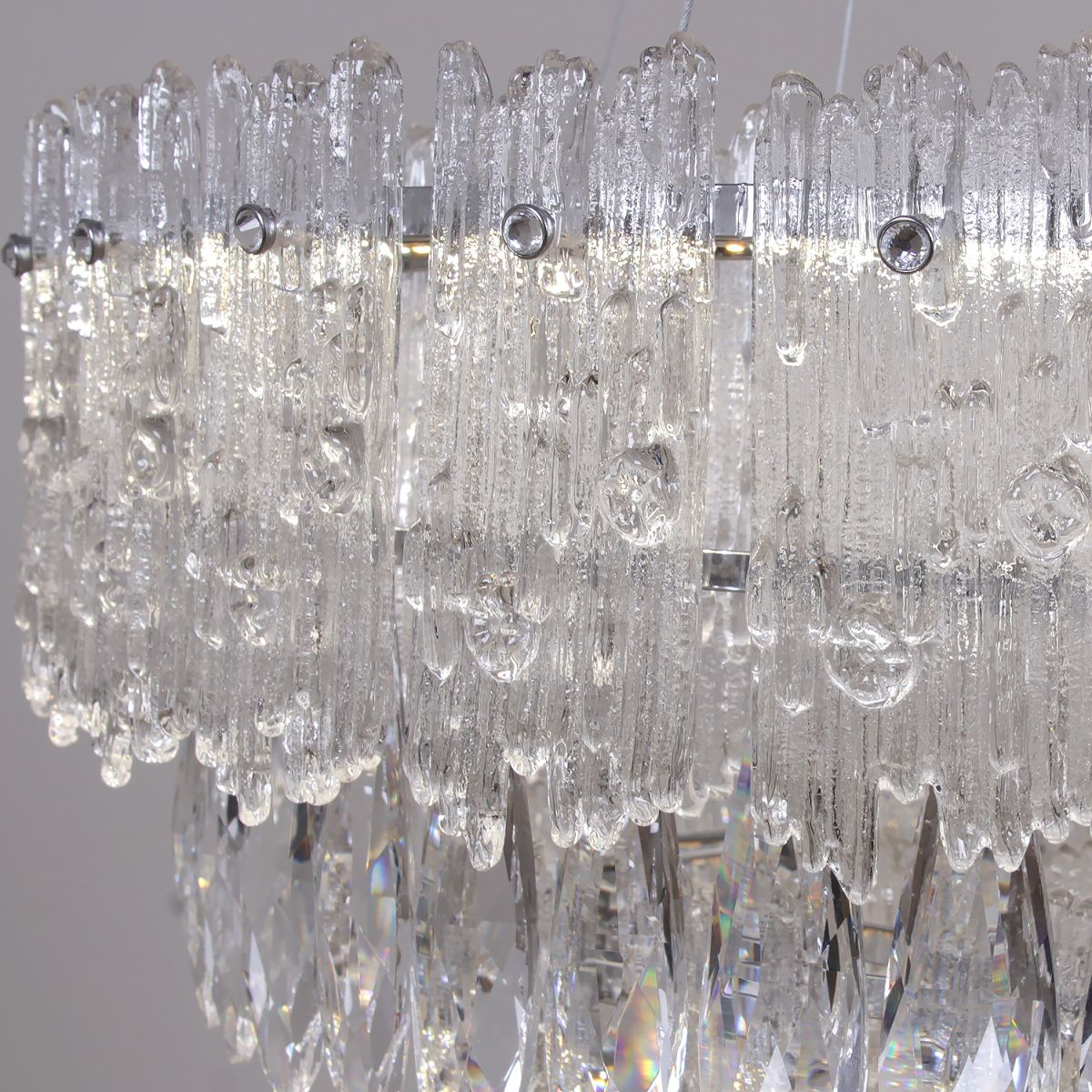 Подвесная люстра Reluce 08806-0.4-02 в Санкт-Петербурге