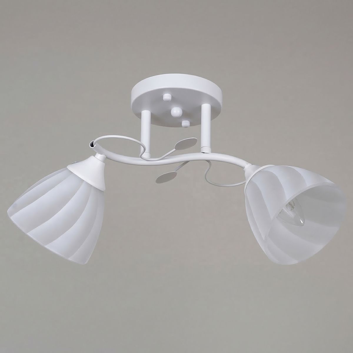 Потолочный светильник Reluce 62560-0.3-02 WH в #REGION_NAME_DECLINE_PP#